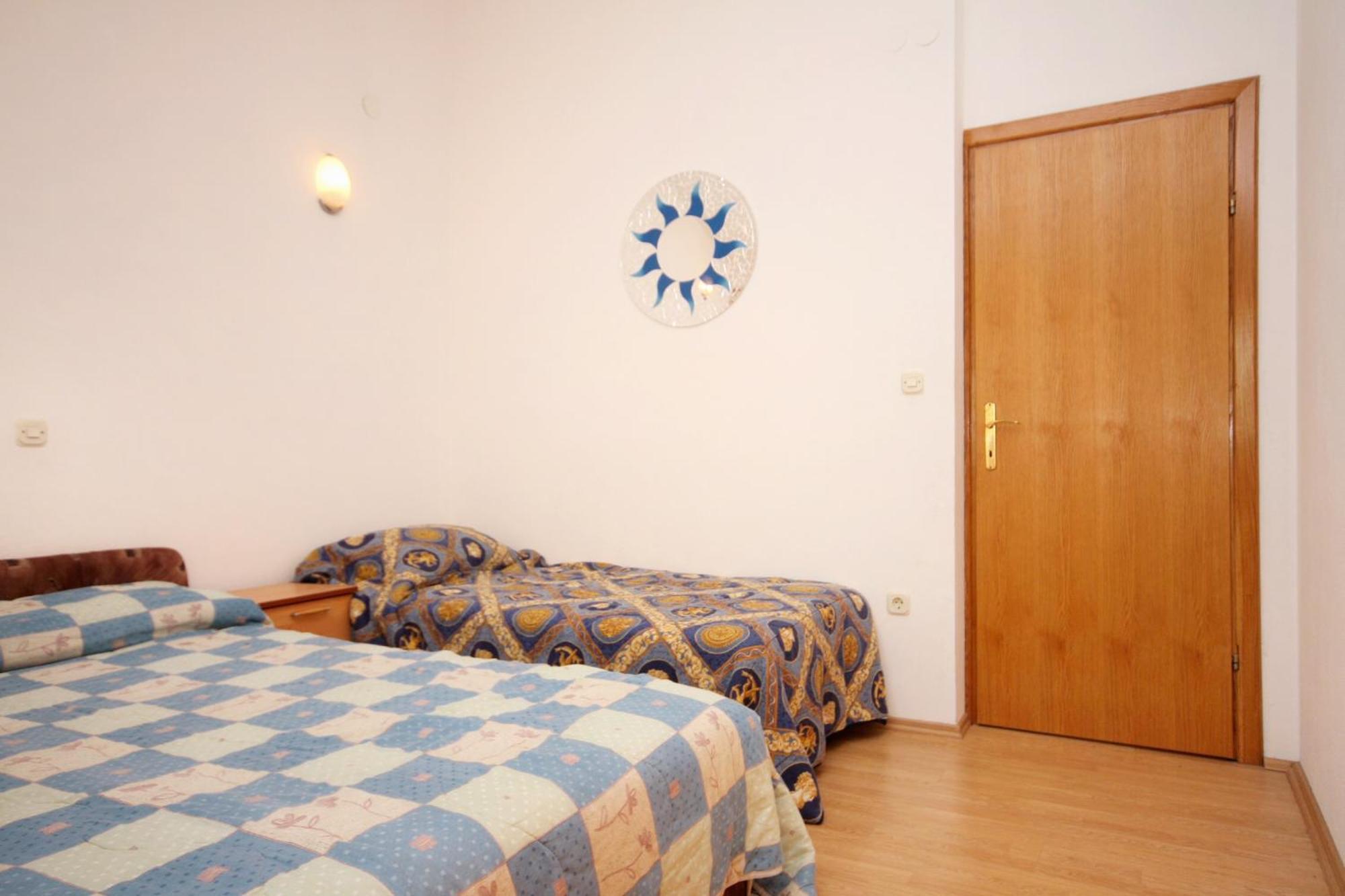 Apartments With A Parking Space Pisak, Omis - 5975 Habitación foto